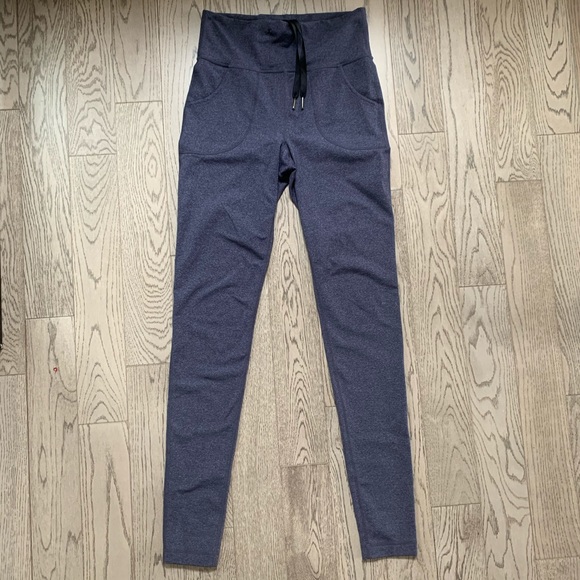 *SOLD* NAVY lululemon leggings - Picture 11 of 11